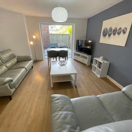 Sunderland Short Stays 2 Bedroom Apartment Free Parking Fulwell Sr6 Экстерьер фото